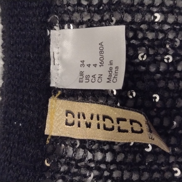 NWOT H&M Divided Black Knit Sequins Shrug Sweater Cardigan Size Small Size 4 - Picture 8 of 16